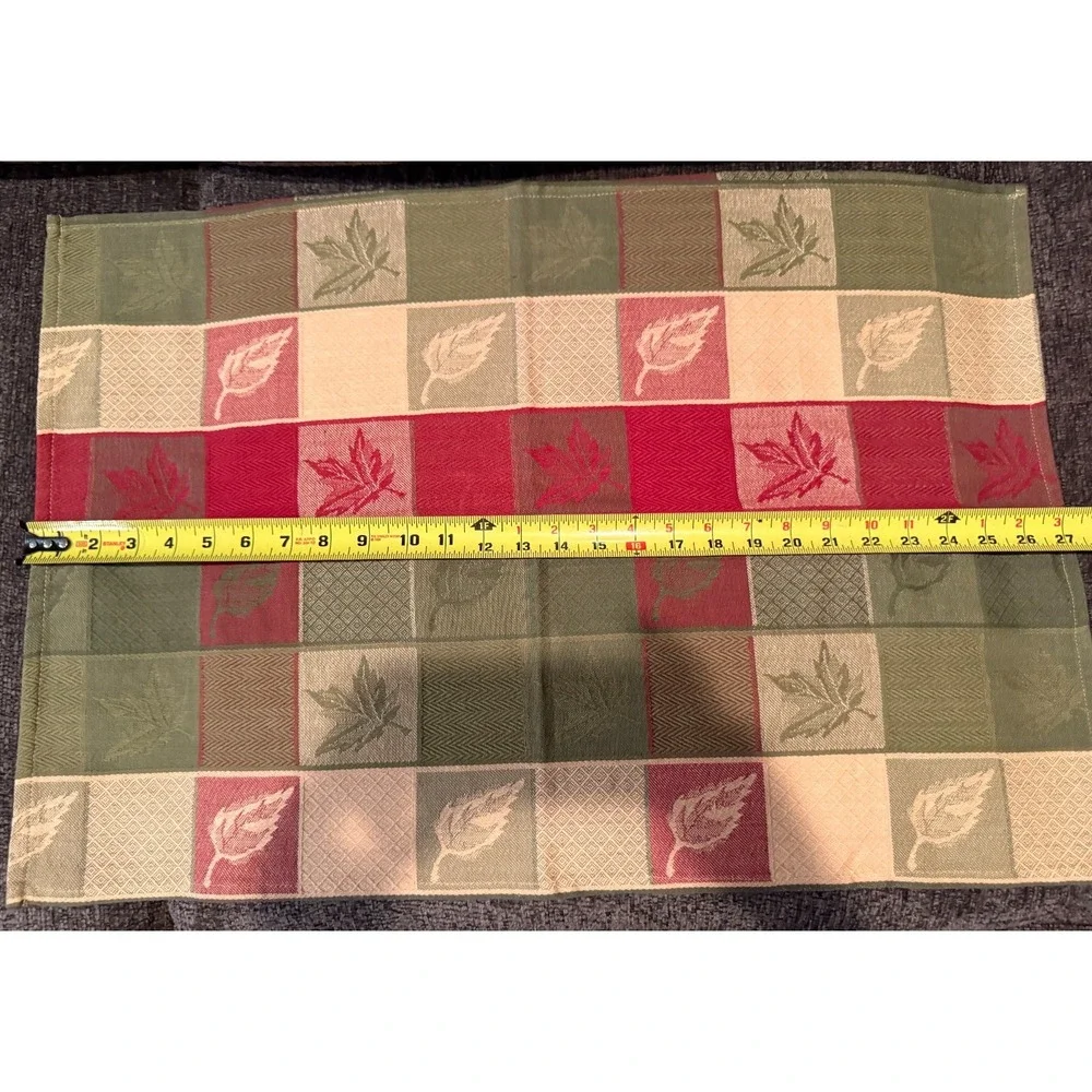 Small Fall Autumn Leaves Table Runner 27